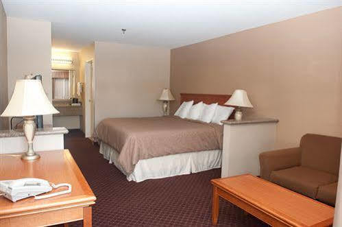 Burbank Inn And Suites Ngoại thất bức ảnh