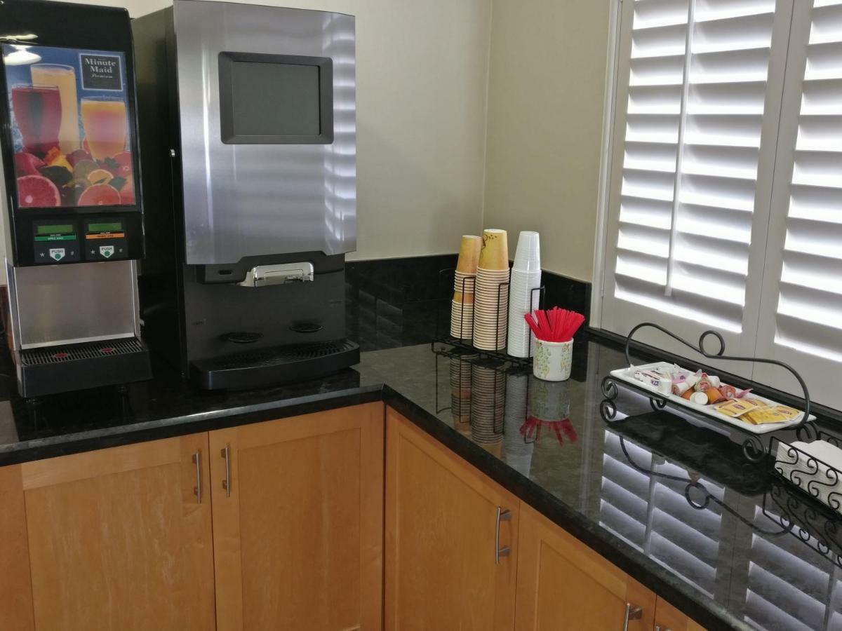Burbank Inn And Suites Ngoại thất bức ảnh