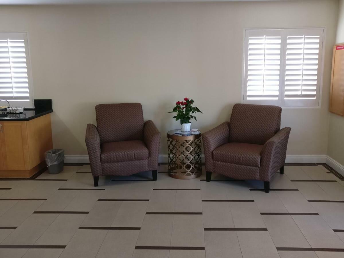 Burbank Inn And Suites Ngoại thất bức ảnh