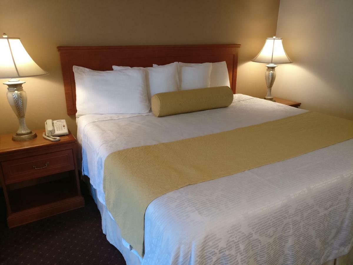 Burbank Inn And Suites Ngoại thất bức ảnh