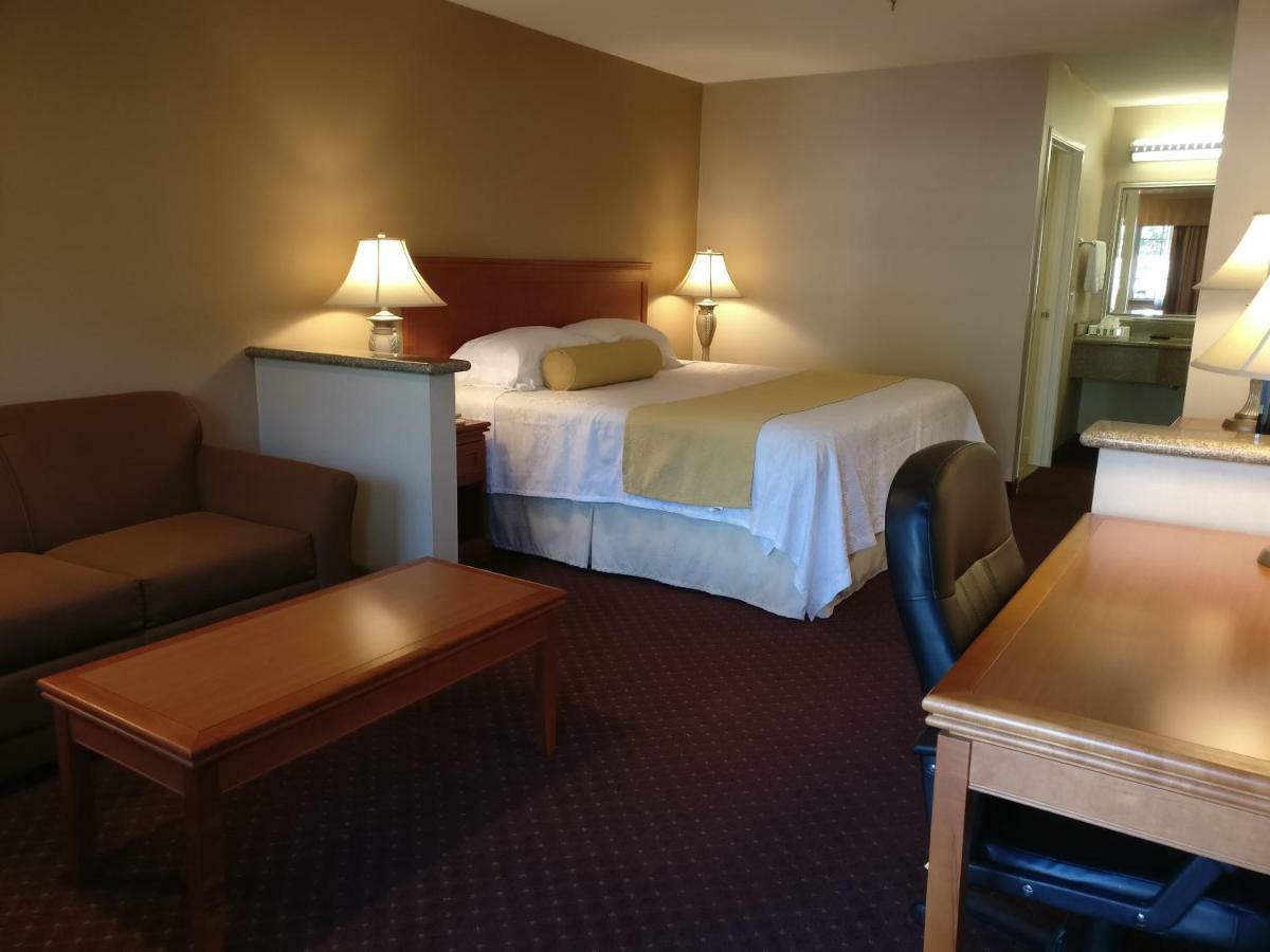 Burbank Inn And Suites Ngoại thất bức ảnh