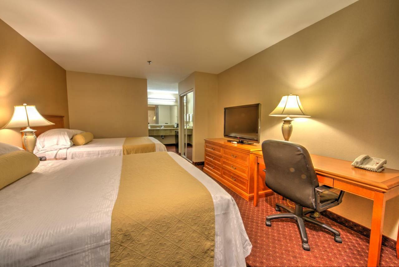 Burbank Inn And Suites Ngoại thất bức ảnh